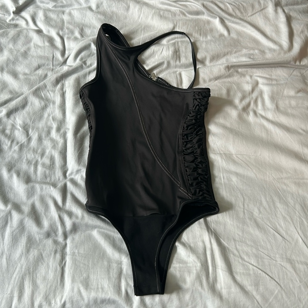 Maniere De Voir Black Asymmetrical Bodysuit